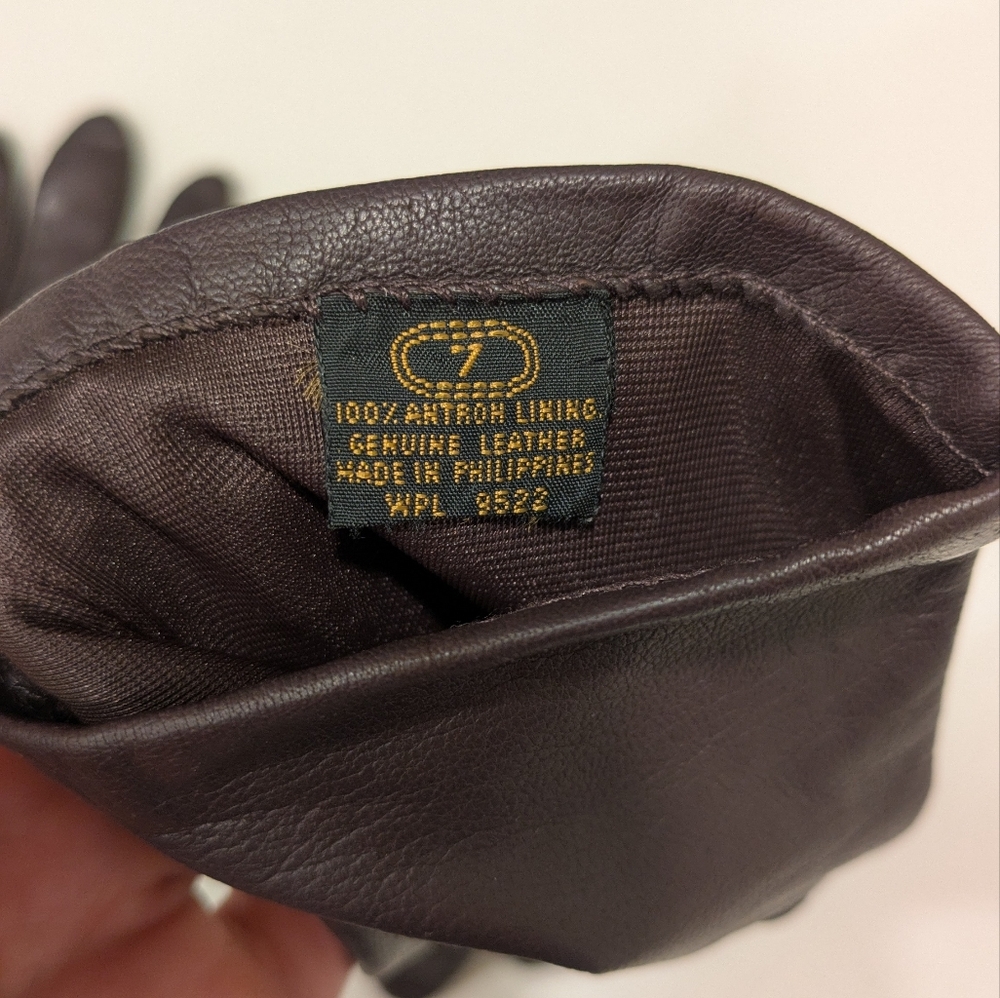 Vintage Brown Leather Gloves - Picture 2 of 7